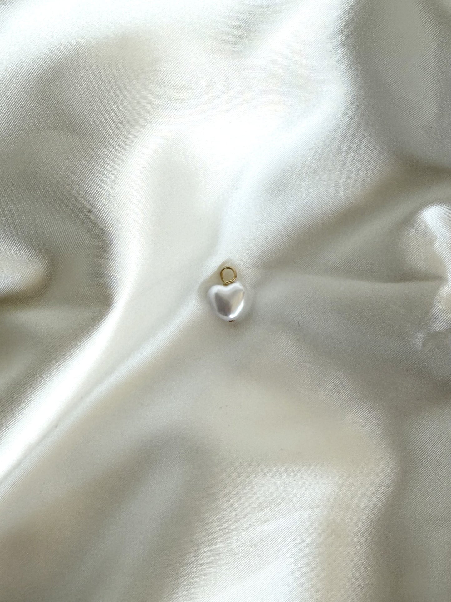 134| Charm en émail