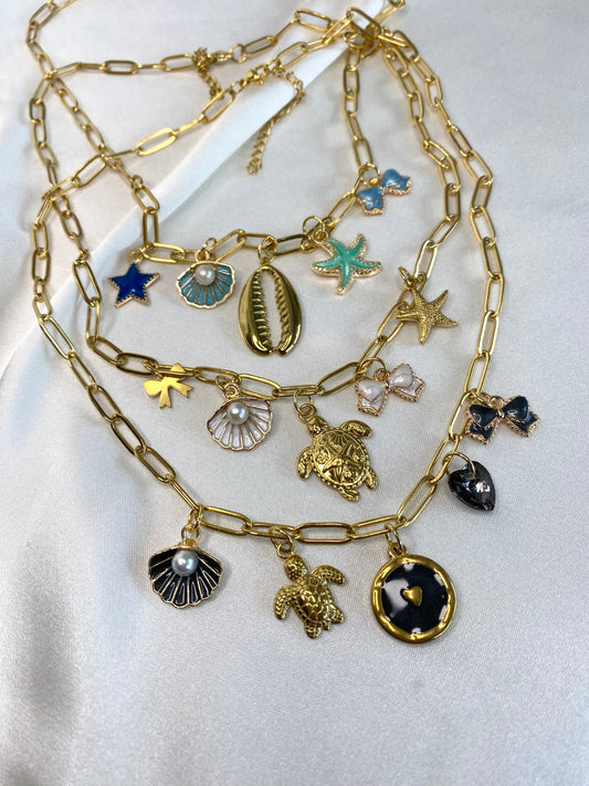 BASE | Colliers à charms