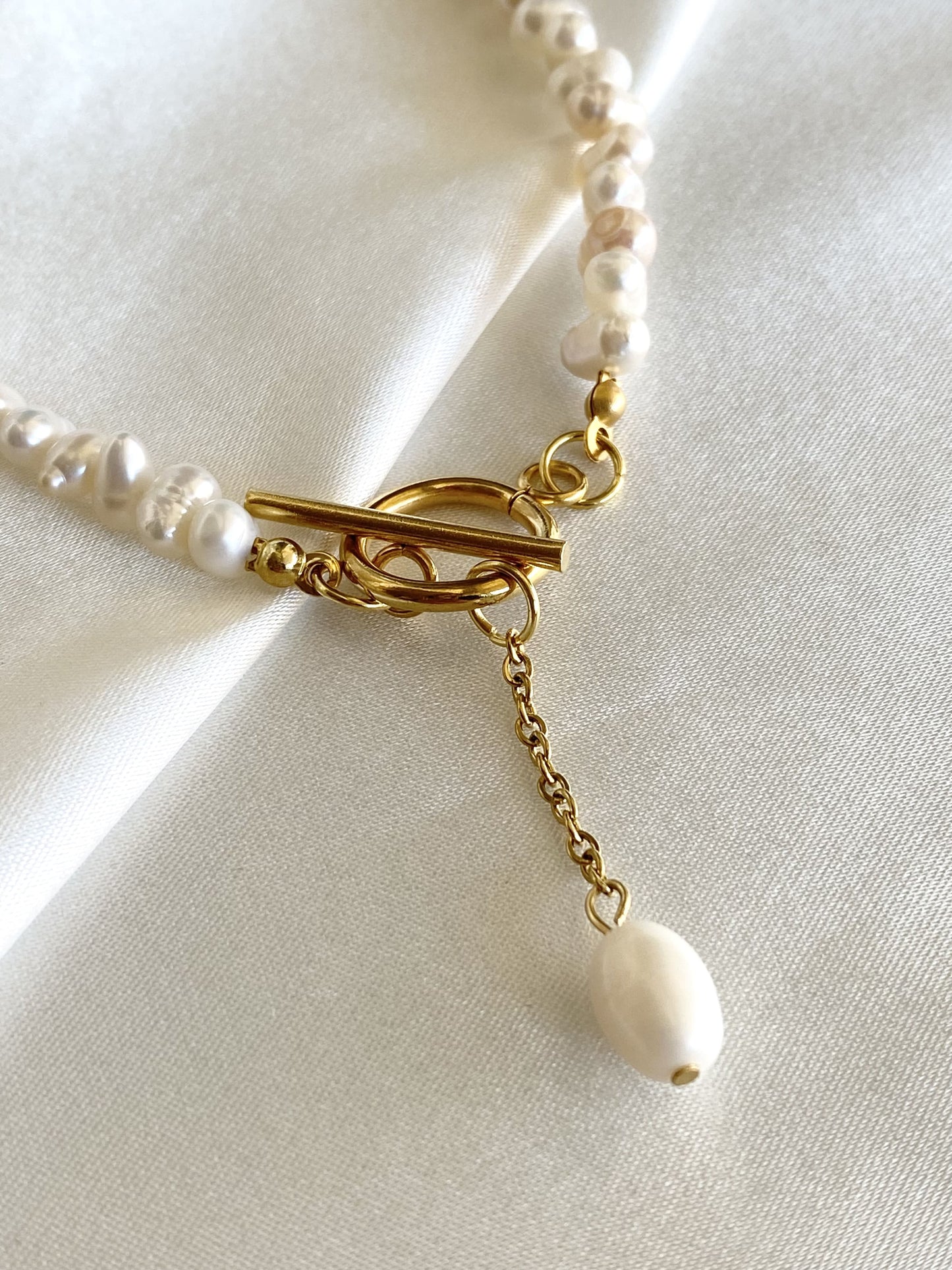 LIO | Collier en perles d'eau douce et acier inoxydable