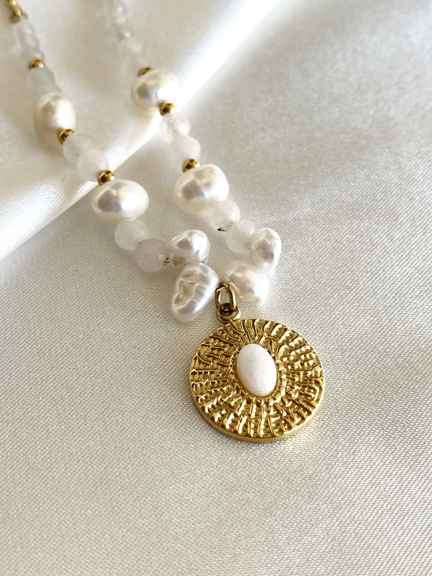 HINA|Collier en acier inoxydable et perles d'eau douce