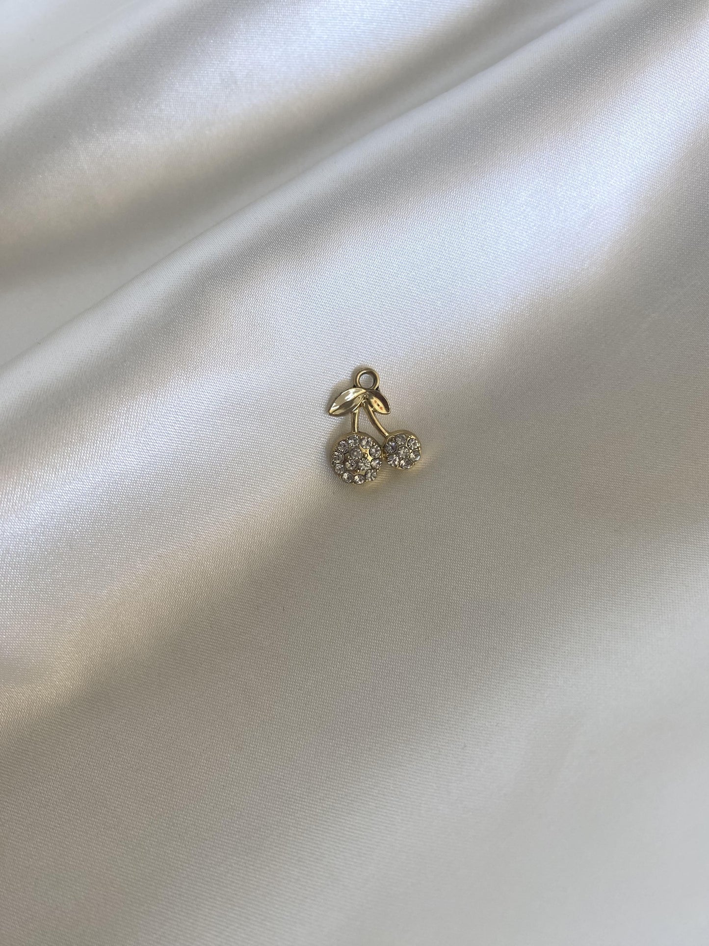 105| Charm en émail