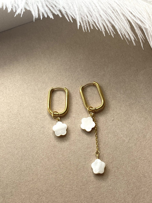 CLOVER | Boucles d'oreilles en perles naturelles et acier inoxydable