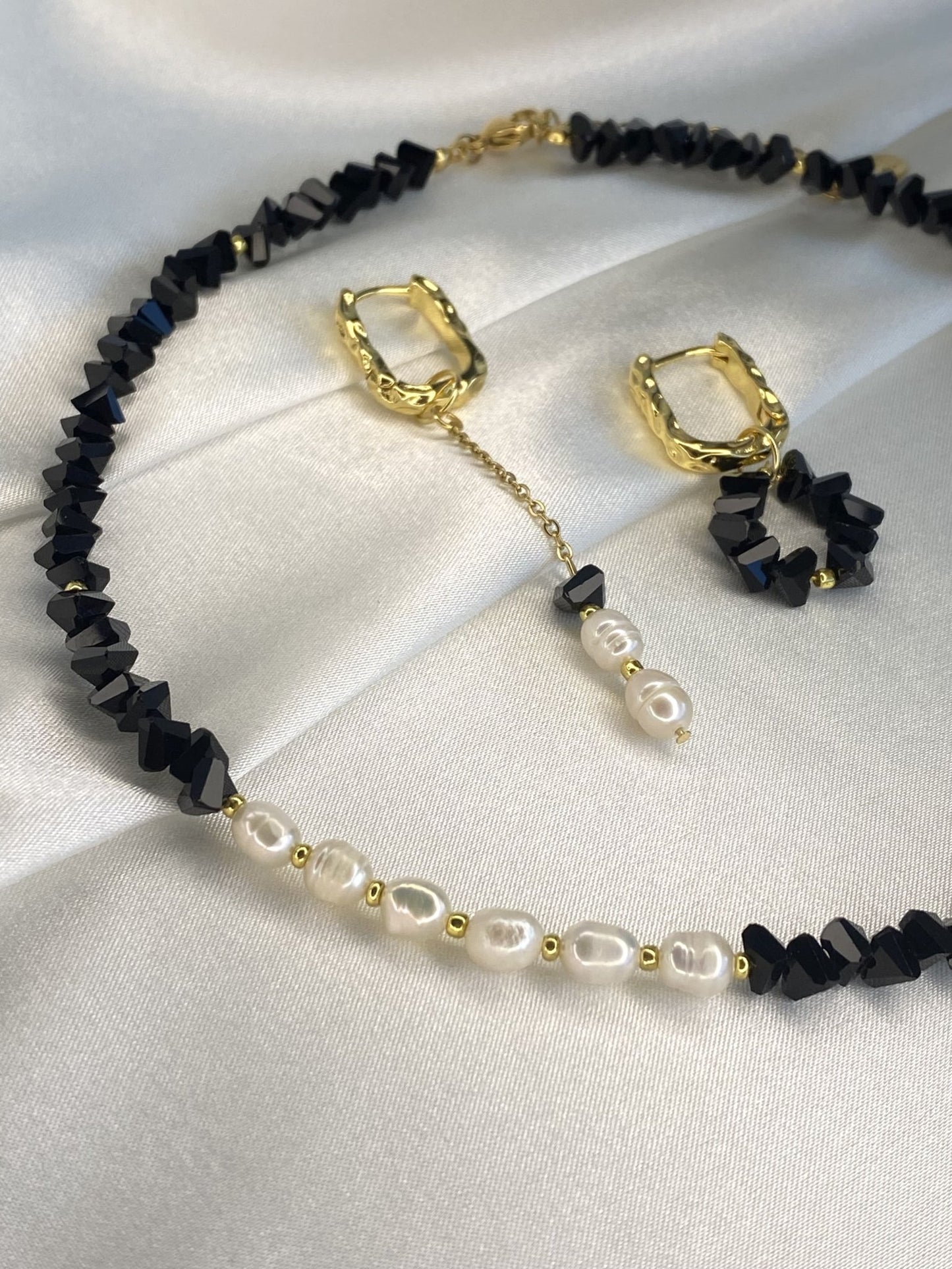 NOOR | Ensemble collier et boucles d'oreilles