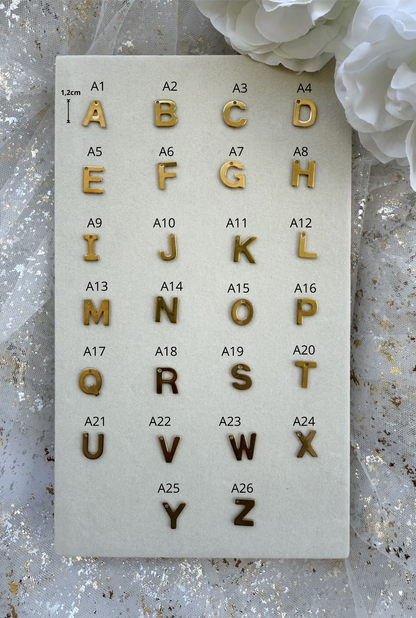 BASE | Colliers à charms