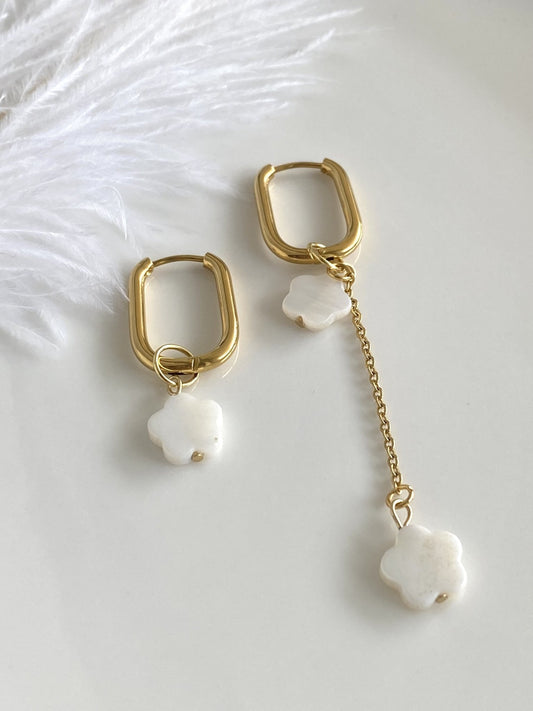 CLOVER | Boucles d'oreilles en perles naturelles et acier inoxydable