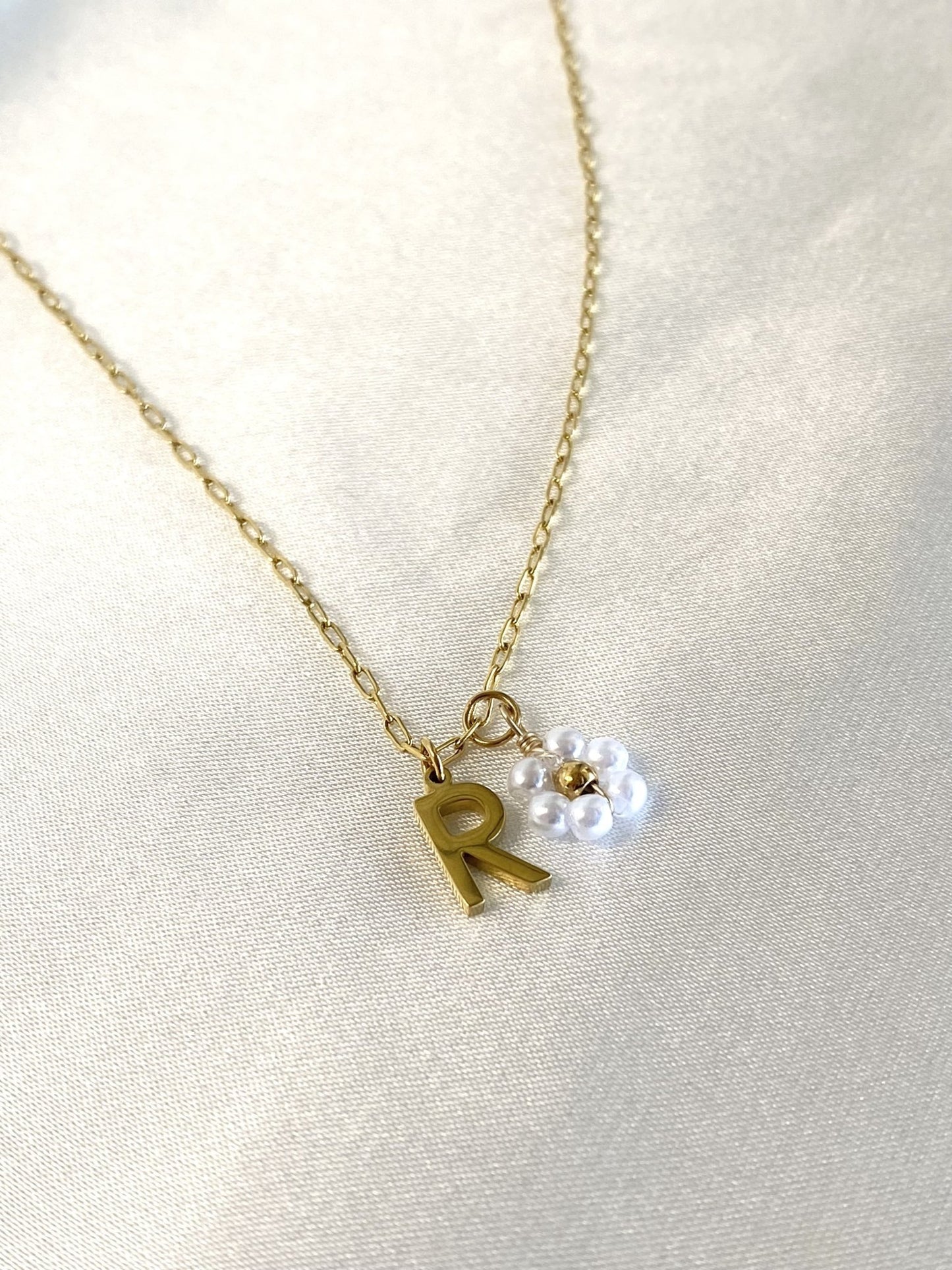 MARGUERITE |  Collier personnalisé avec initiale